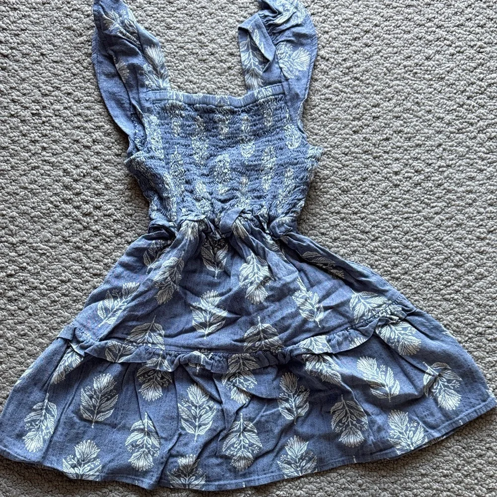 Old Navy Blue Floral Smocked Sundress for Girls